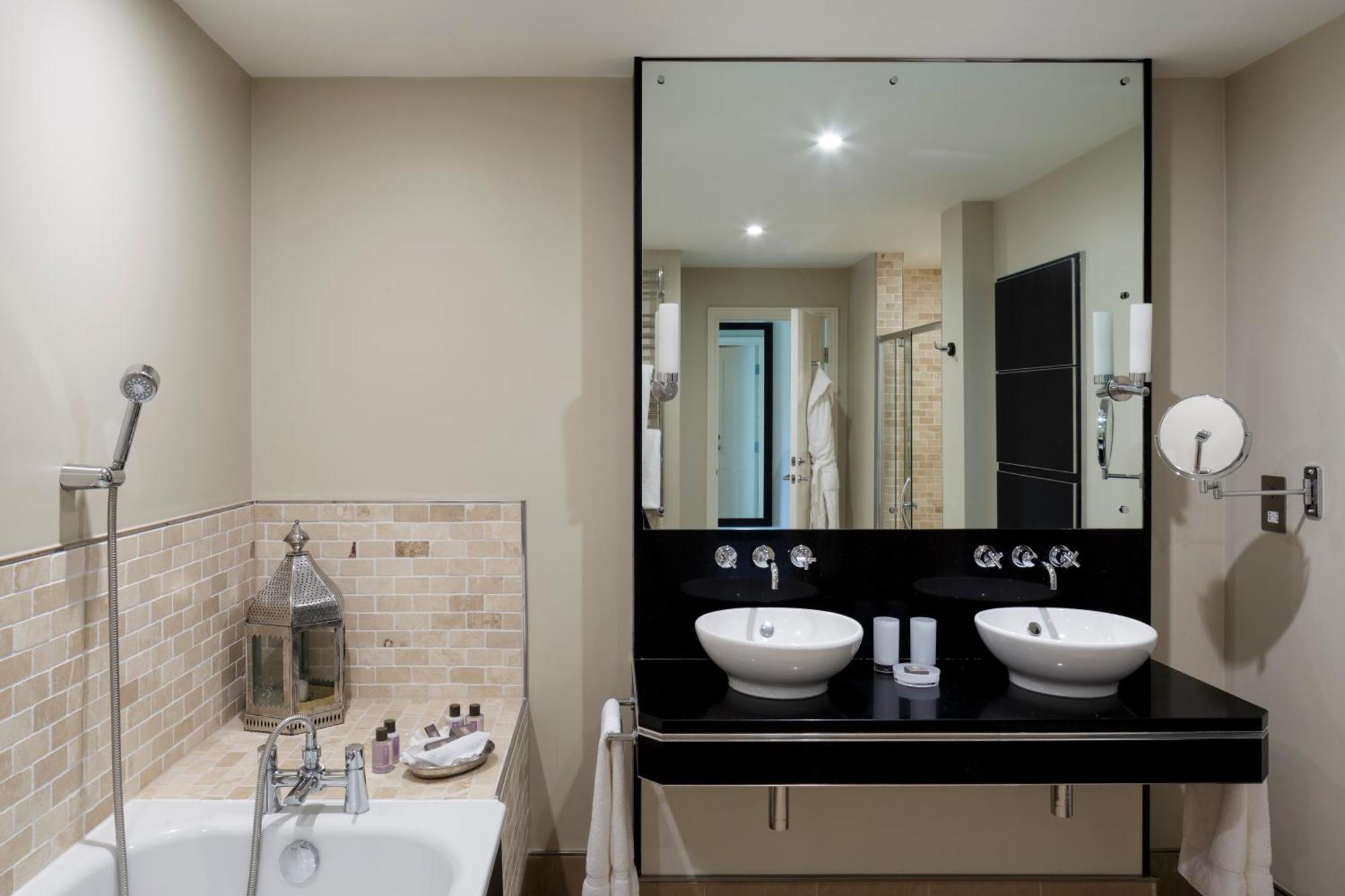 Bowood Hotel, Spa, And Golf Hotel